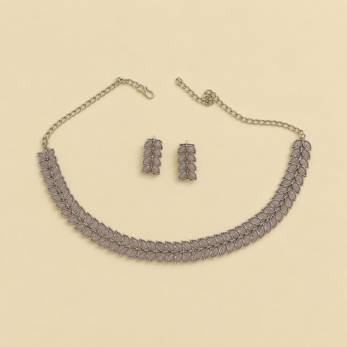 Leaf Pattern Stone Choker Set